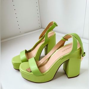 Arezzo Women's Green Platform Sandals